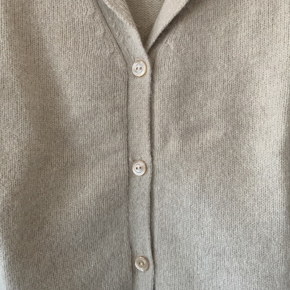 NWT J. CREW FACTORY Beige V-Neck Collared Long Sleeves Cardigan Sweater Size S - Picture 5 of 13